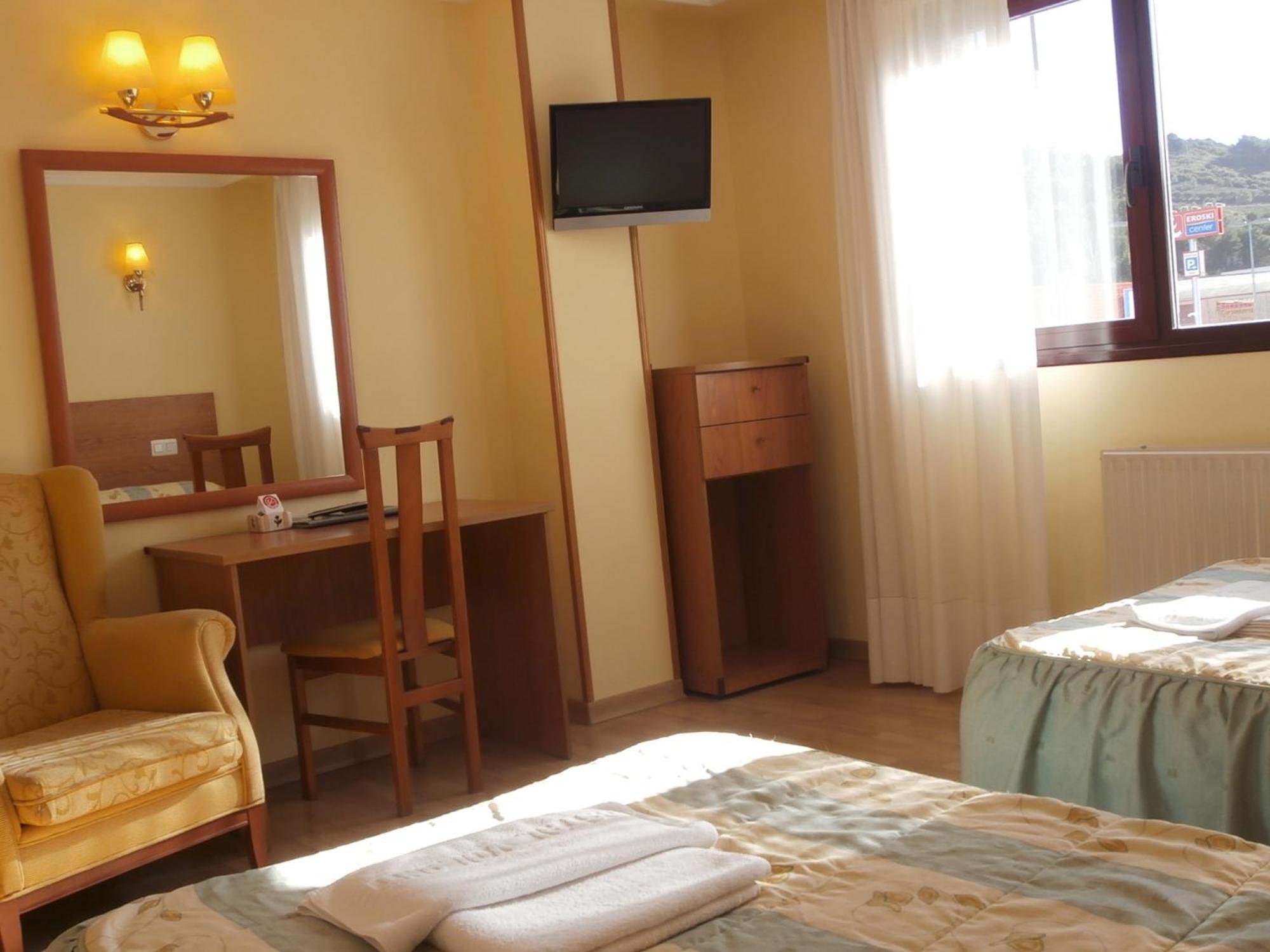 Hostal El Volante Estella Εξωτερικό φωτογραφία