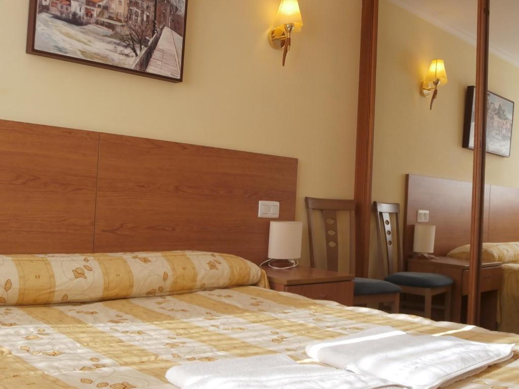 Hostal El Volante Estella Εξωτερικό φωτογραφία